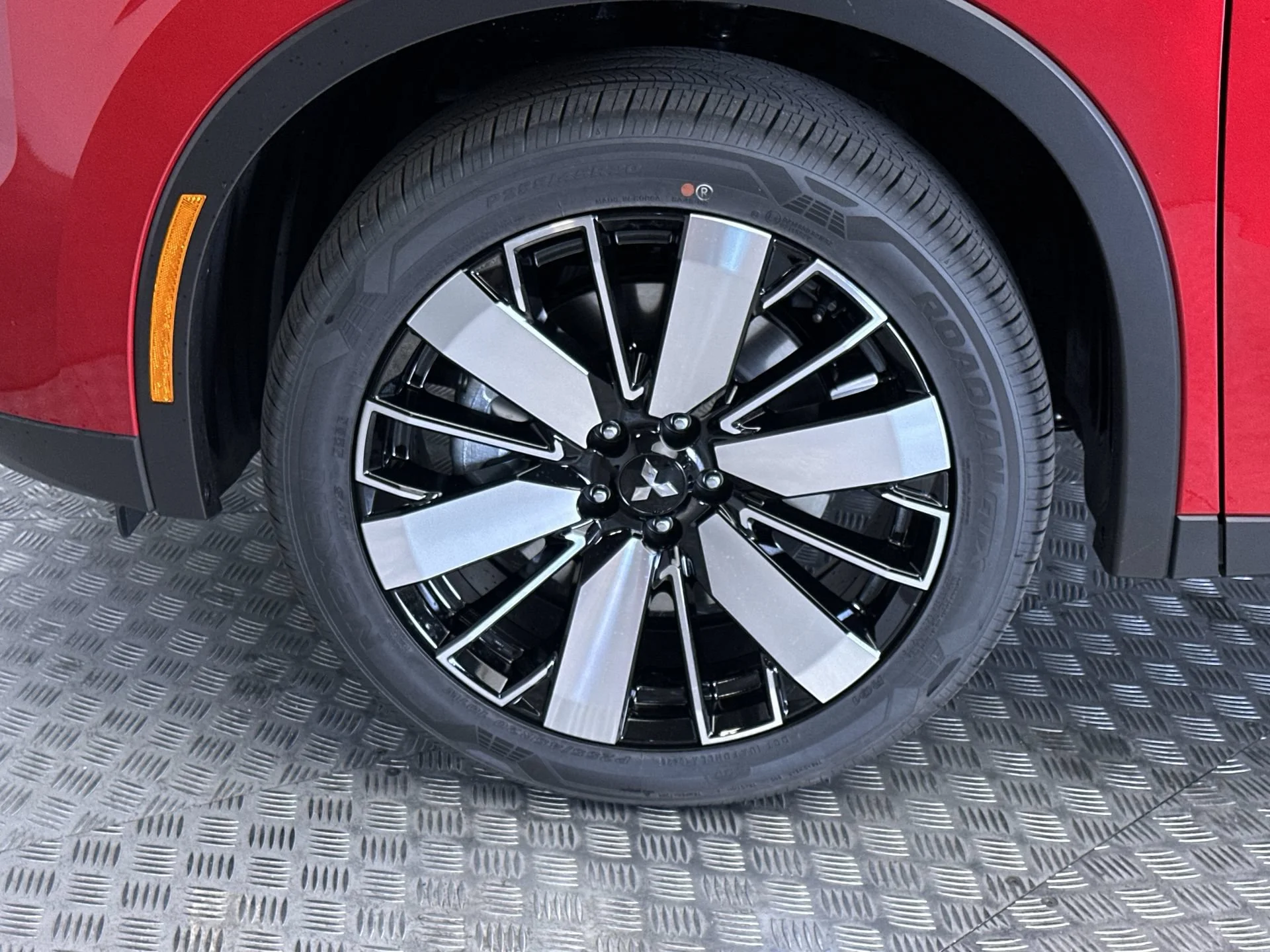 New 2026 Red Diamond Mitsubishi SE image 27