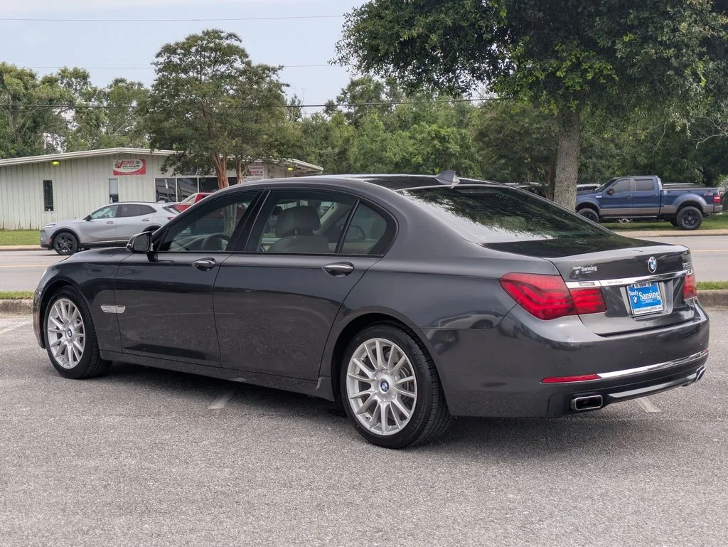 Used 2015 Gray BMW 750Li image 3