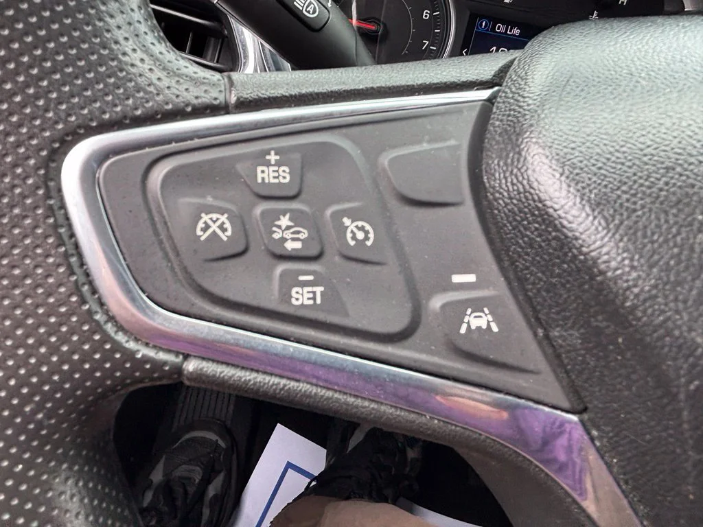 Used 2022 Blue Chevrolet LT image 25