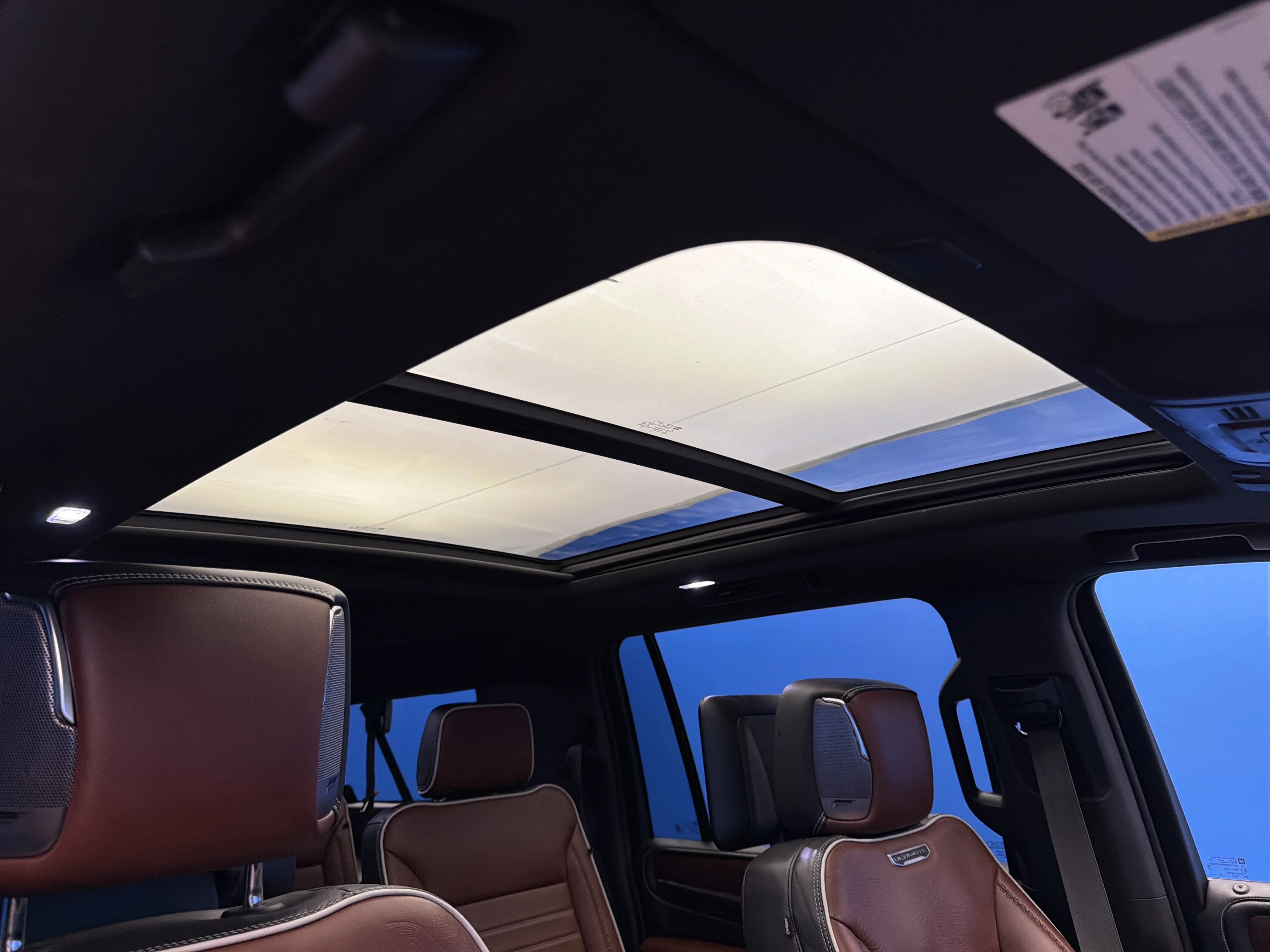 Used 2023 White Frost Tricoat GMC Denali Ultimate image 27