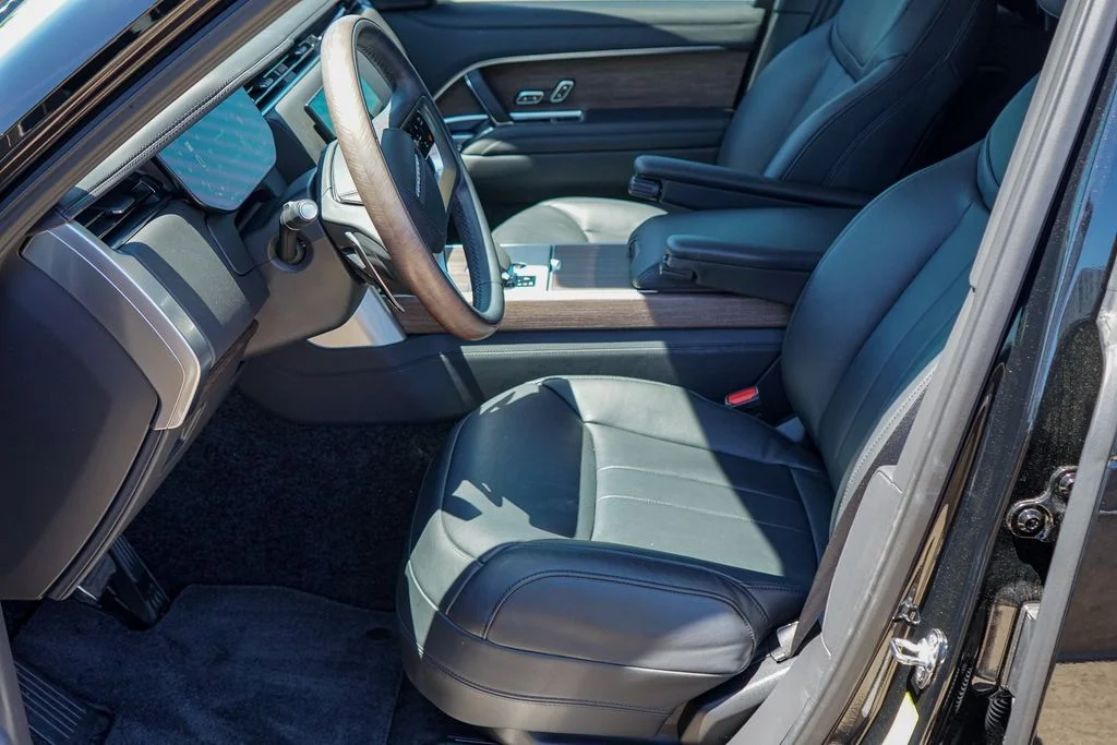 Certified Used 2025 Black Land Rover Autobiography image 14