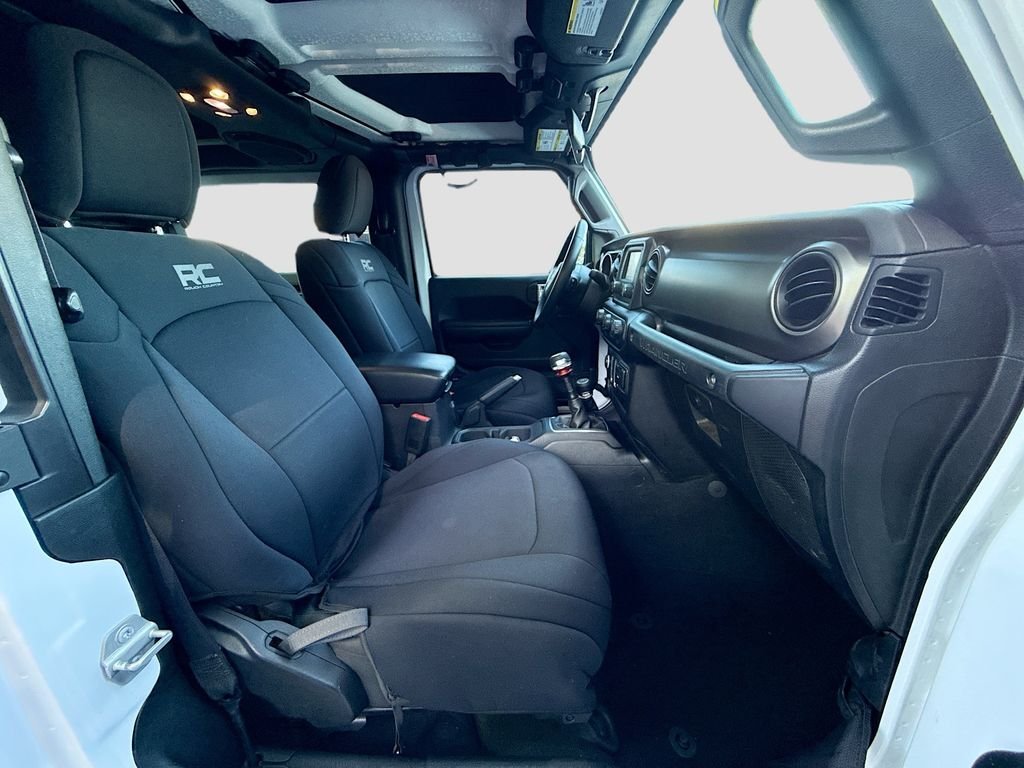 Used 2019 Bright White Clearcoat Jeep Sport S image 26