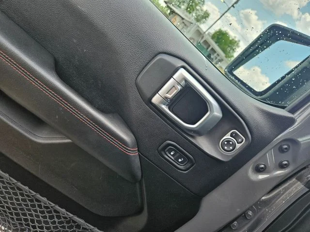 Used 2020 Gray Jeep Rubicon image 11