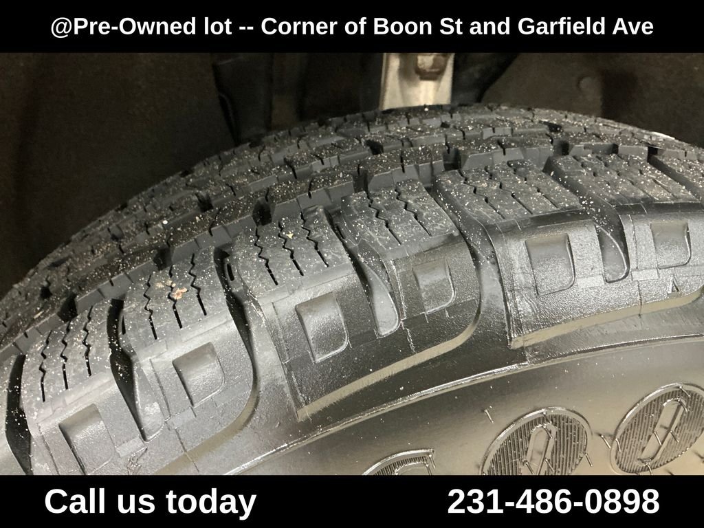Used 2018 Black Jeep Limited image 12