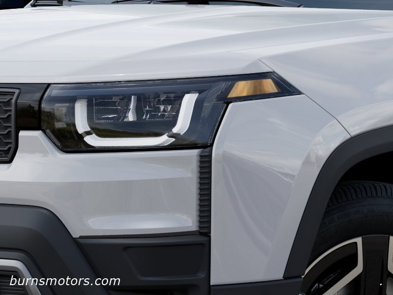 New 2026 Bright White Clear-Coat Exterior Paint Jeep Limited image 10