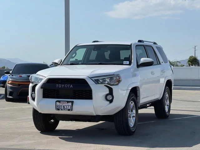 Used 2020 White Toyota SR5 image 5
