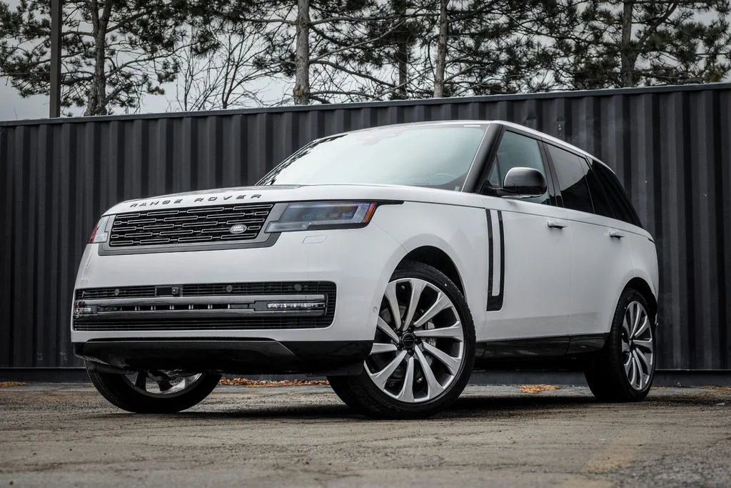 2026 Land Rover Range Rover 3.0 SE SWB's photo