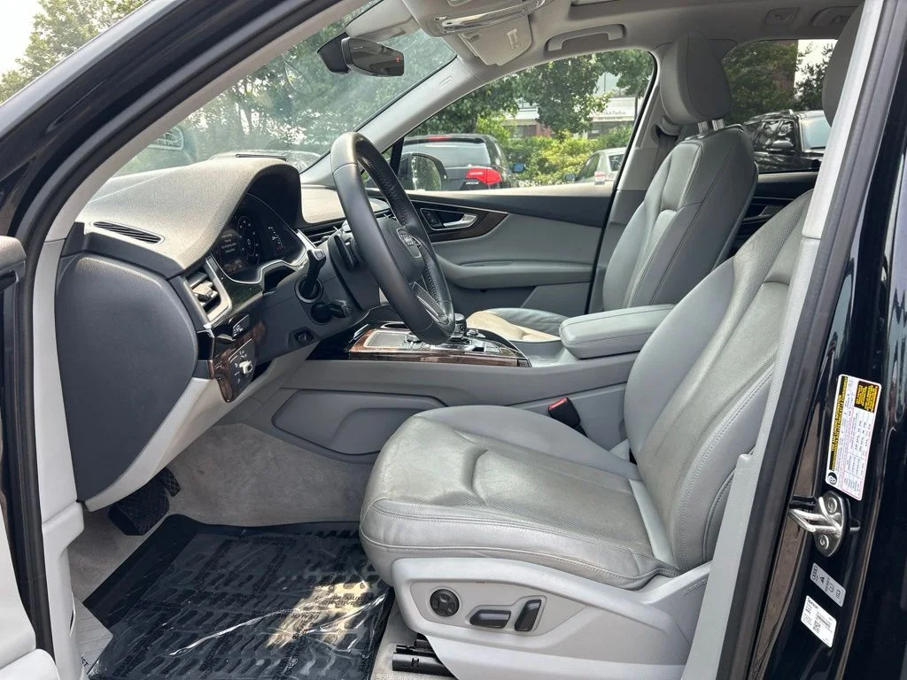 Used 2017  Audi 3.0T Premium Plus image 17