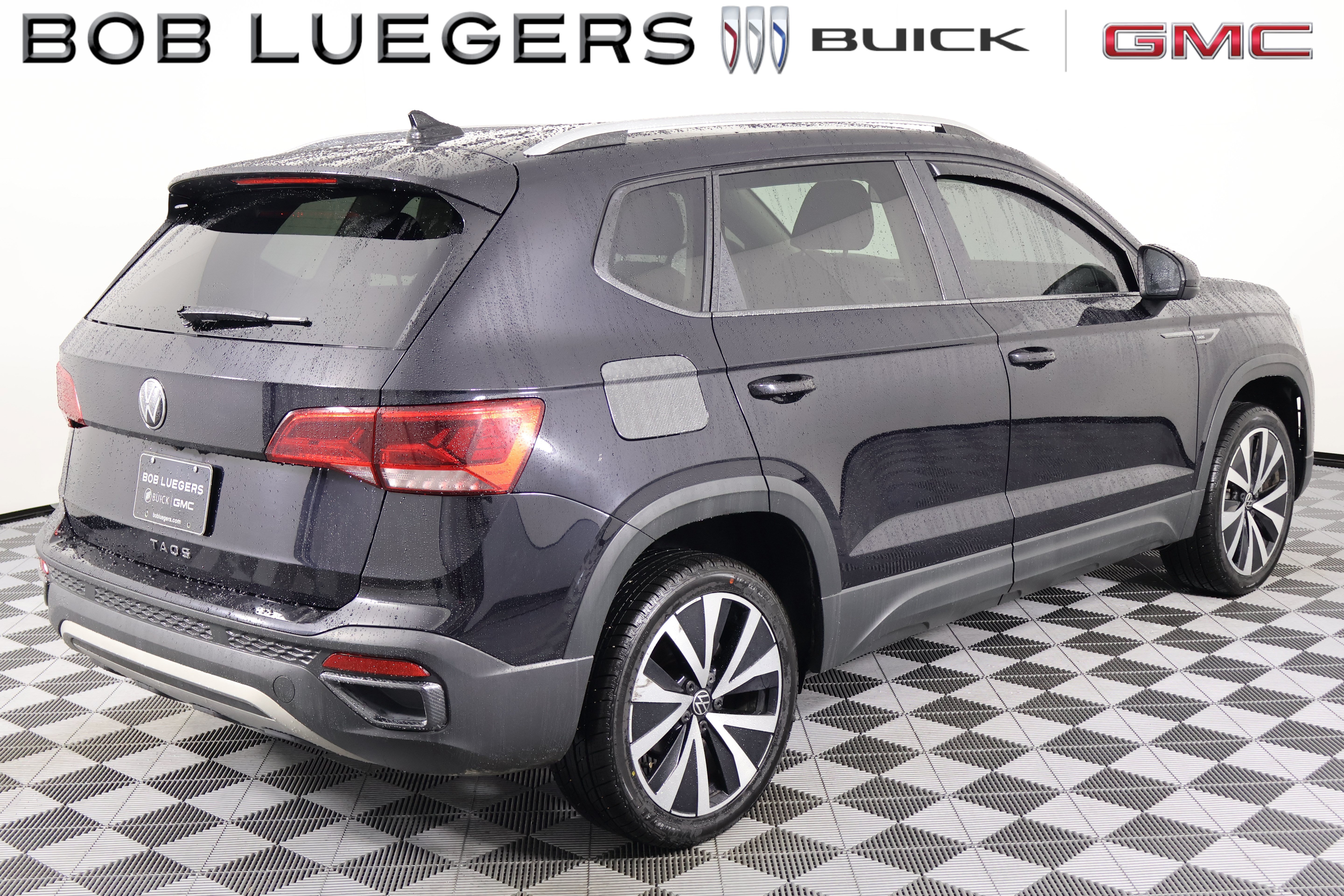 Used 2022 Black Volkswagen 1.5T SE image 5