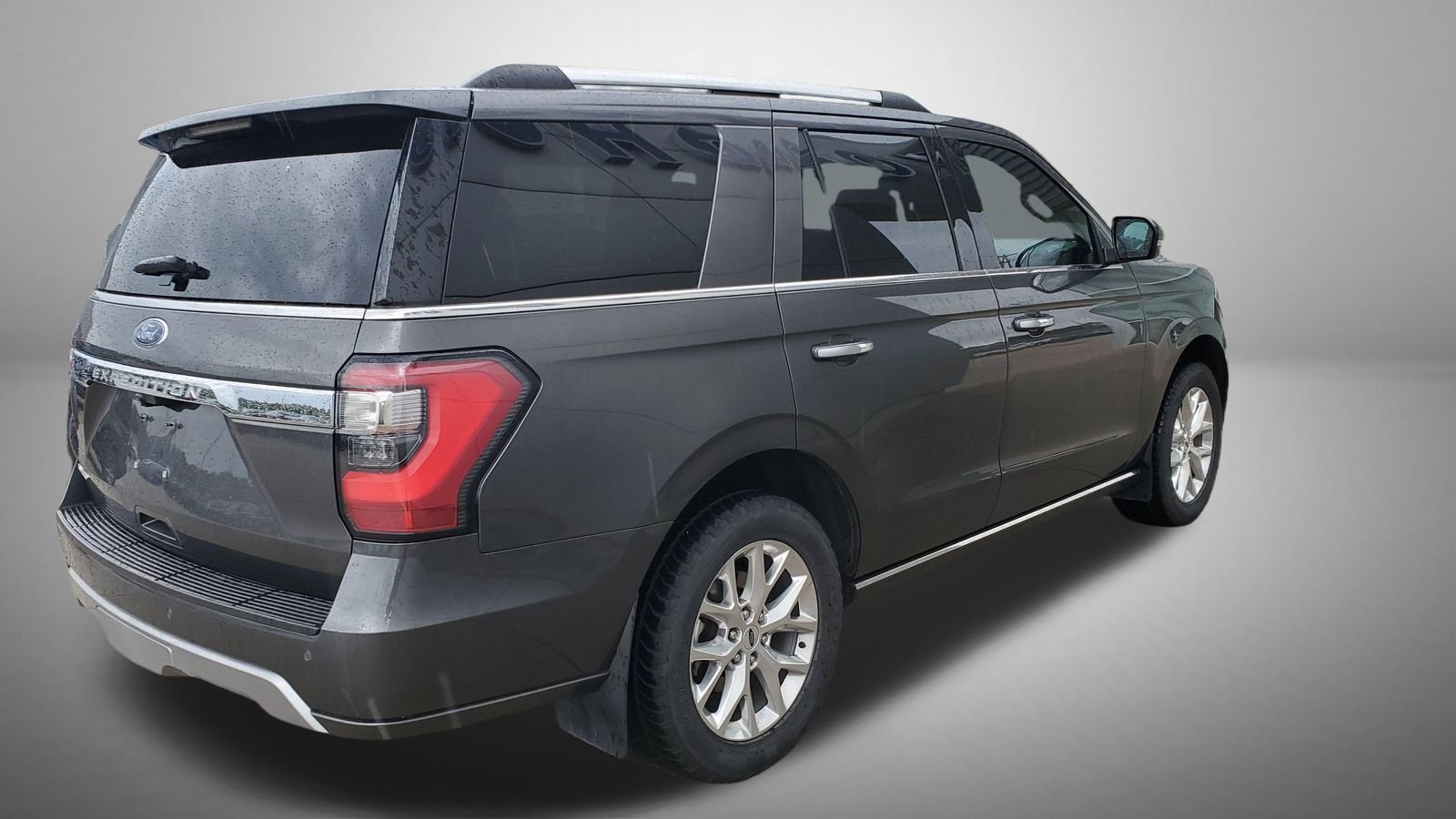 Used 2020 Magnetic Metallic Ford Limited image 3