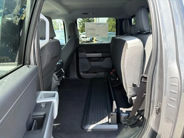 New 2026 Carbonized Gray Metallic Ford XLT image 44