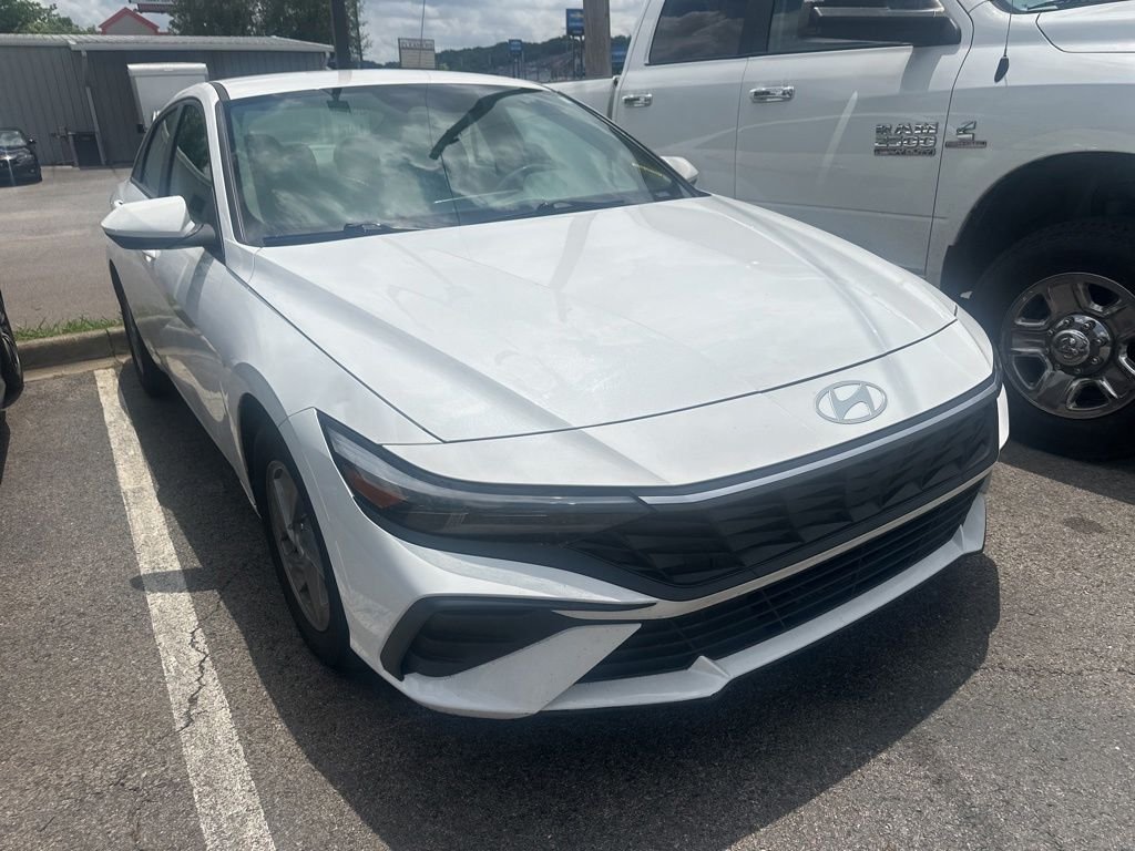 2024 Hyundai Elantra 2.0 SE IVT's photo