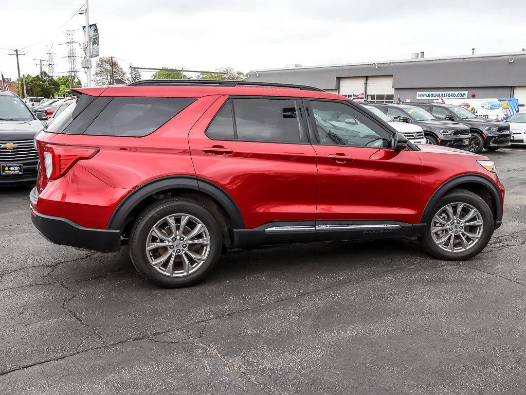 Used 2023 Red Metallic Ford XLT image 10