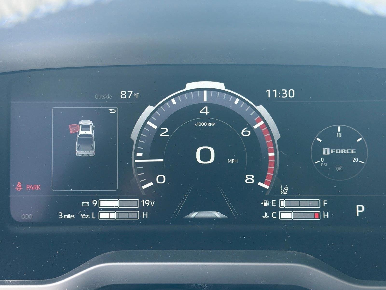 New 2026 Magnetic Gray Metallic Toyota Platinum image 26