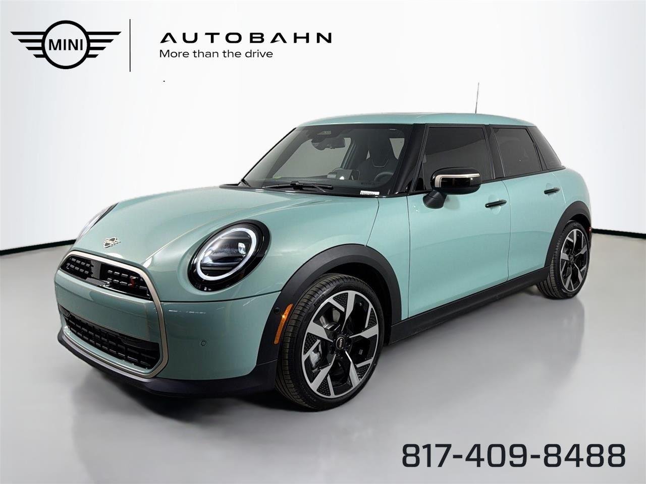 2026 MINI Hardtop Cooper S Signature's photo