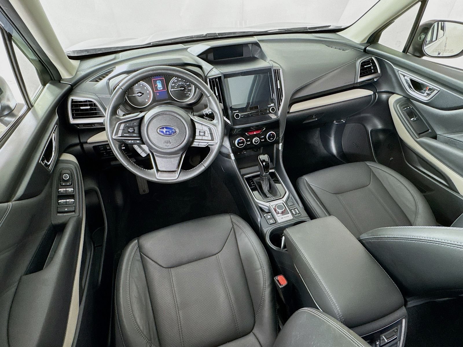 Used 2024 Ice Silver Metallic Subaru Limited image 20