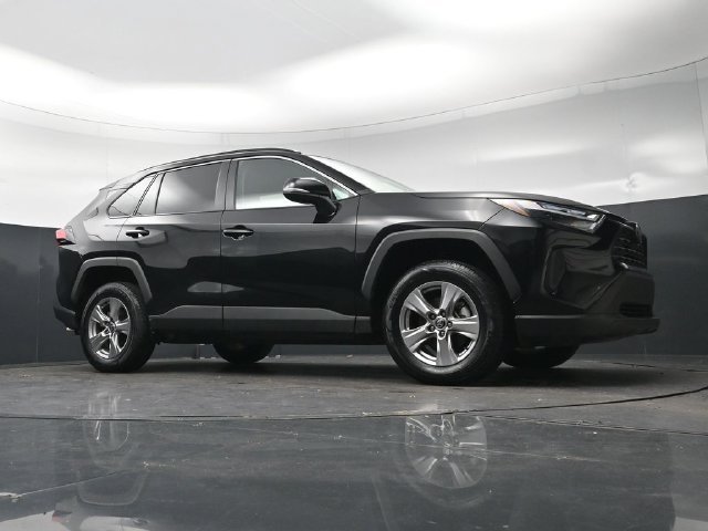 Used 2025 Midnight Black Metallic Toyota XLE image 29