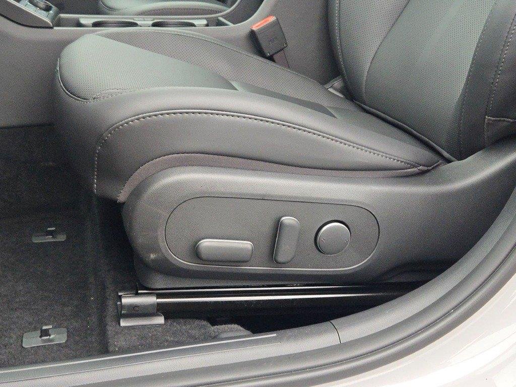 Used 2026 Cyber Gray Metallic Hyundai Limited image 20