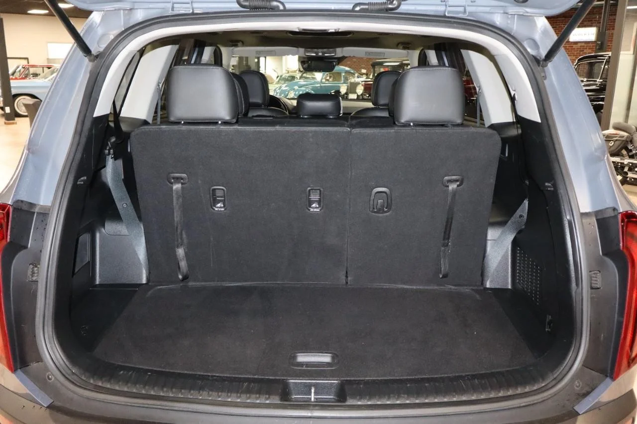 Used 2020 Gravity Gray Kia S image 32