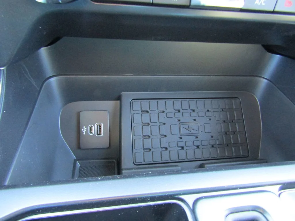 New 2026 Carbonized Gray Metallic Ford XLT image 36