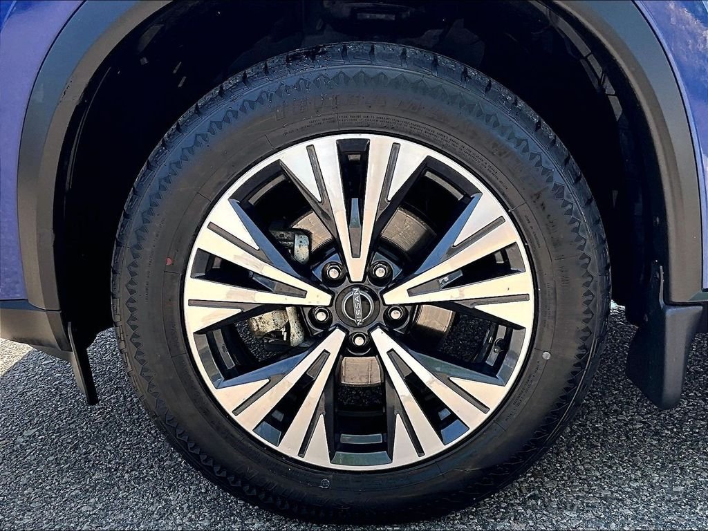 Used 2023 Blue Nissan SV image 7