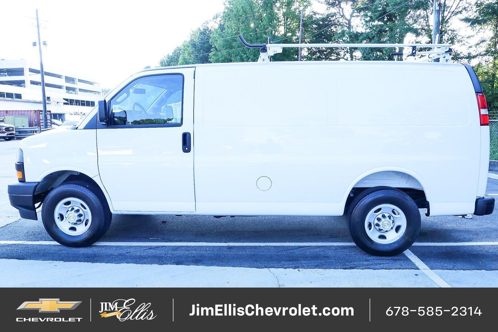 2025 Chevrolet Express Cargo Work Van - Photo 21