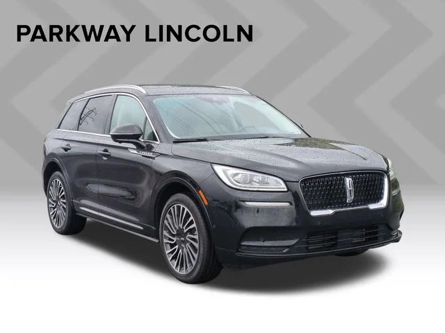 Used 2022 Black Lincoln Reserve image 7