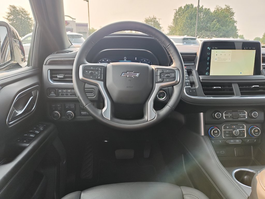 Used 2024 Black Chevrolet Z71 image 16