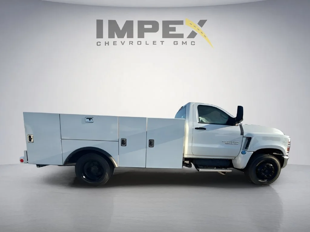Used 2024 Summit White Chevrolet Work Truck image 6