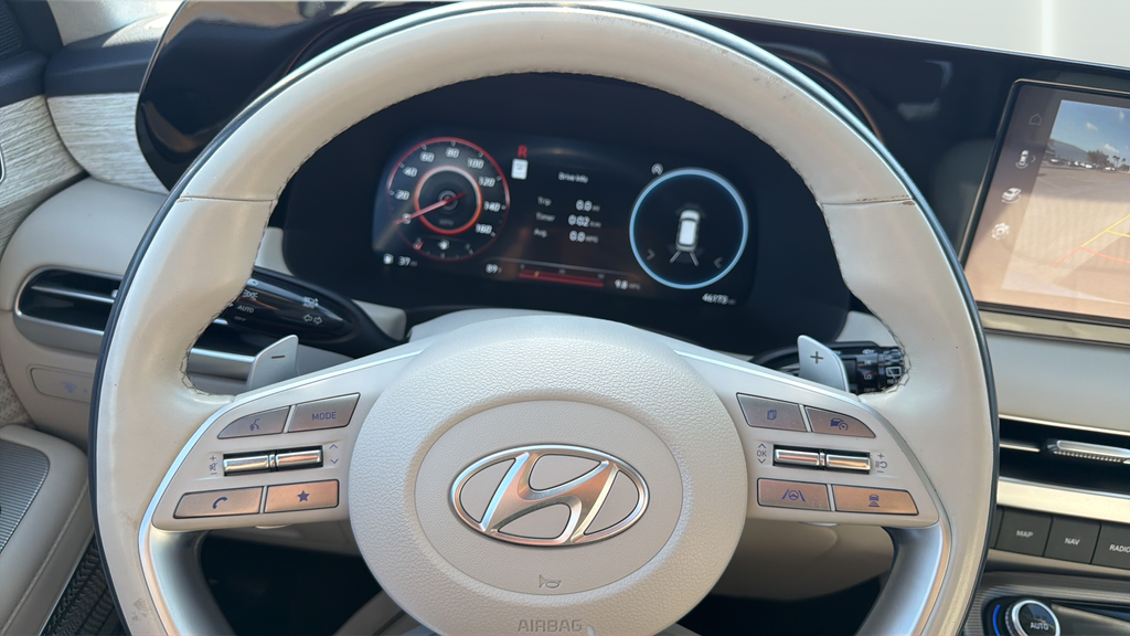 Used 2024 White Hyundai Calligraphy image 25