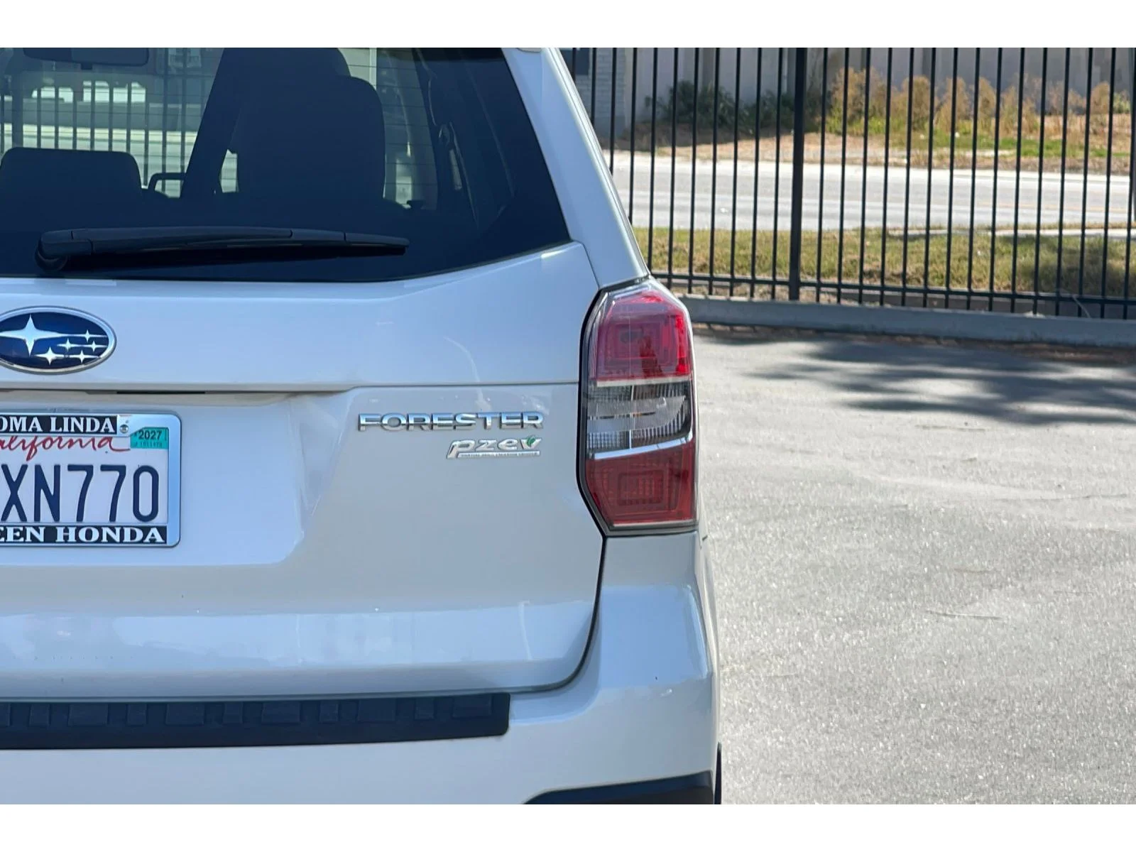 Used 2015 Satin White Pearl Subaru 2.5i Limited image 46