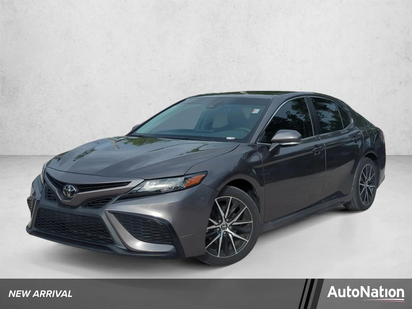 Used 2024 Predawn Gray Mica Toyota SE image 1