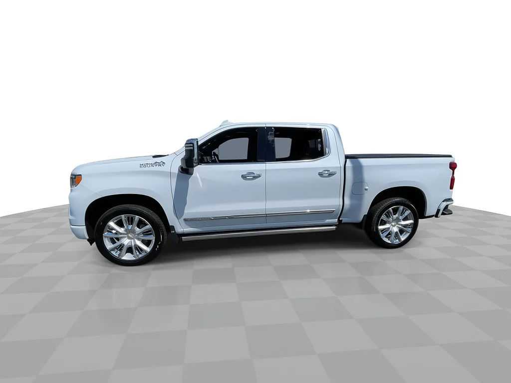 Used 2026 Polar White Tricoat Chevrolet High Country image 6