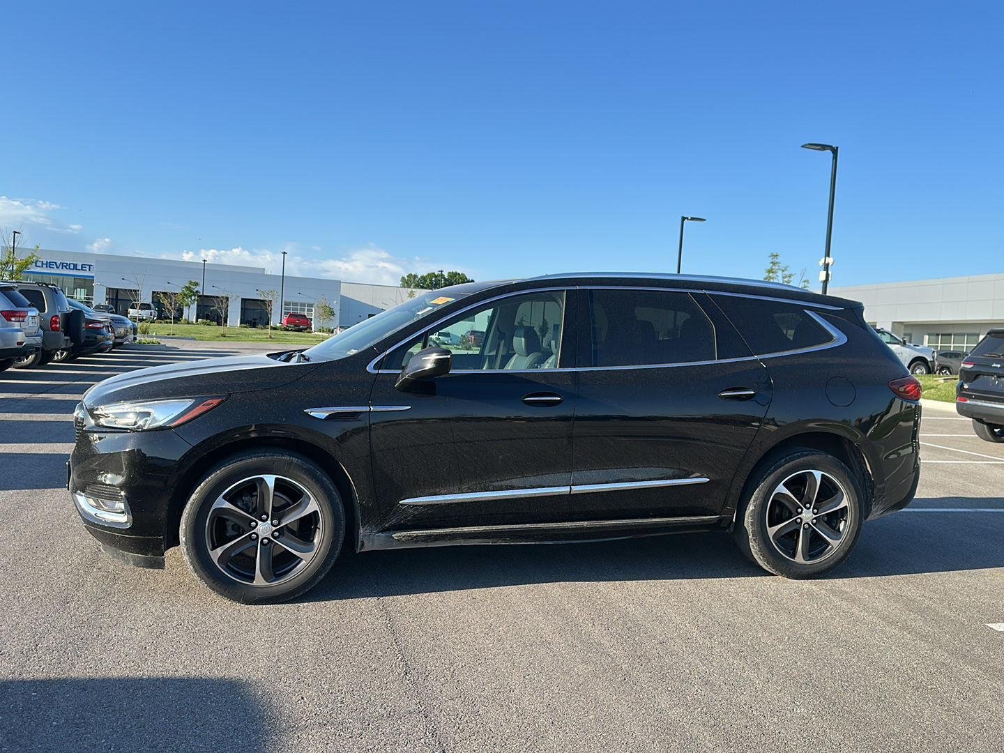 Used 2020 Buick Enclave Essence with VIN 5GAEVAKW1LJ327781 for sale in Kansas City