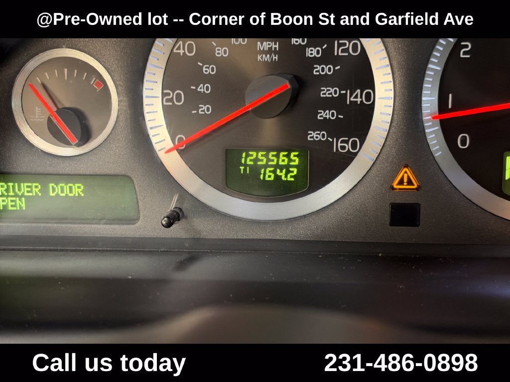 Used 2007  Volvo 2.5T image 21
