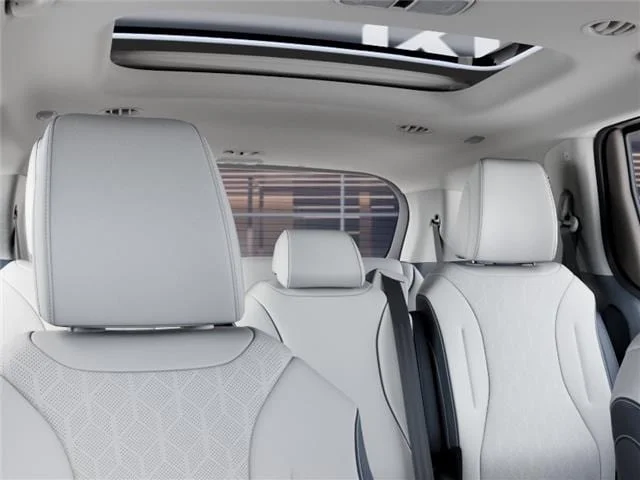 New 2026 Snow White Pearl Kia SX image 27