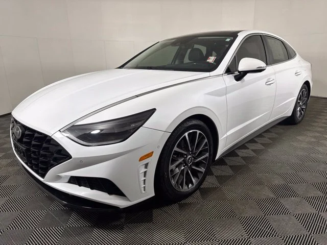 Used 2020 Quartz Hyundai Limited image 8