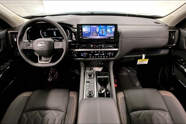 New 2026 Baltic Teal/Super Black Nissan Platinum image 5