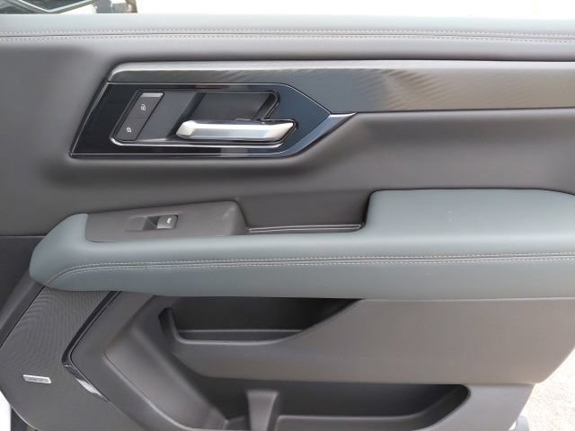 New 2026 Summit White GMC AT4 image 33
