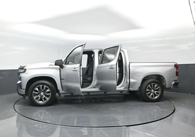 Certified Used 2020 Silver Ice Metallic Chevrolet LT image 27