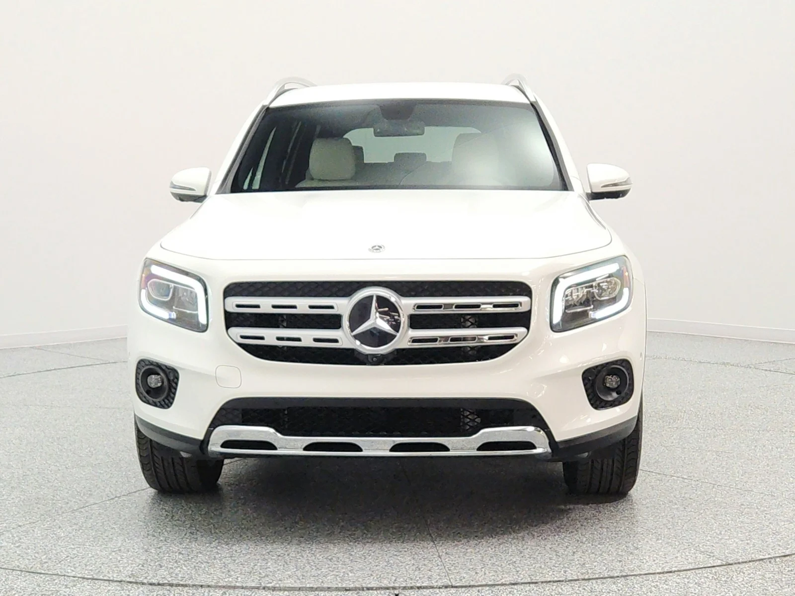 Used 2022 Polar White Mercedes-Benz GLB 250 SUV image 2