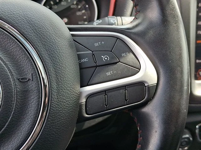 Used 2020 White Jeep Trailhawk image 22