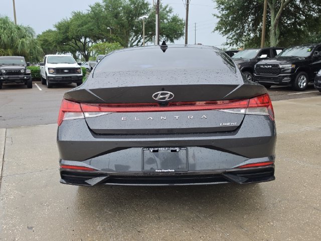 Used 2022 Portofino Gray Hyundai Limited image 7