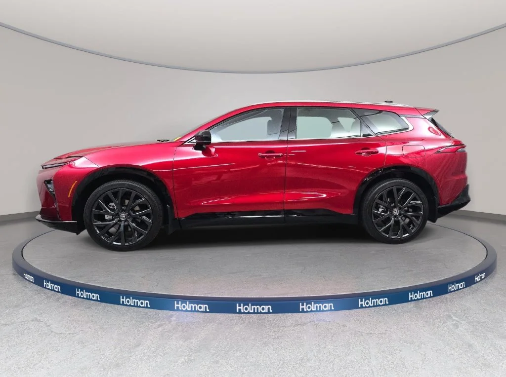 Used 2025 Red Toyota Limited image 9