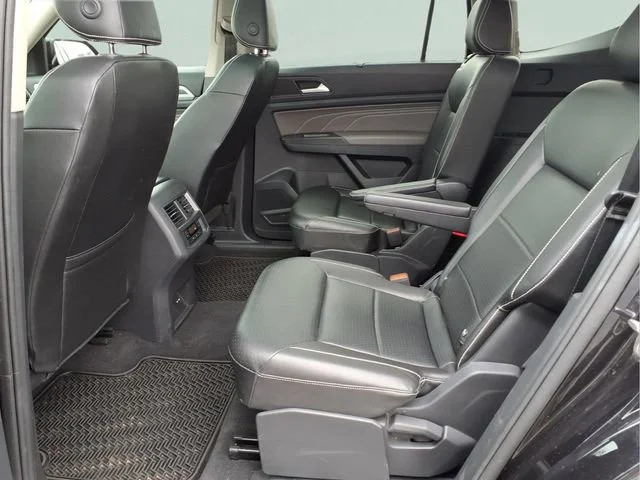 Used 2022  Volkswagen 3.6L V6 SEL R-Line Black image 20