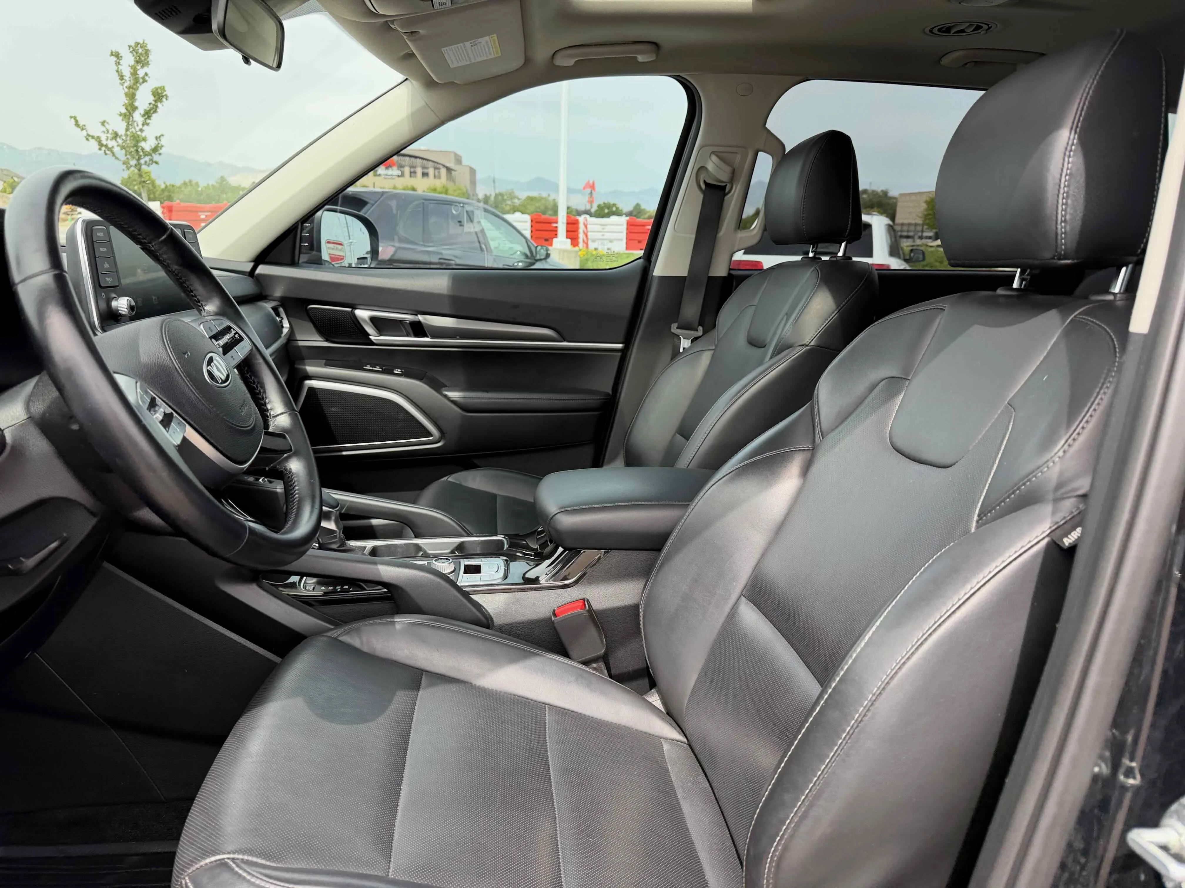 Used 2021 Ebony Black Kia S image 4