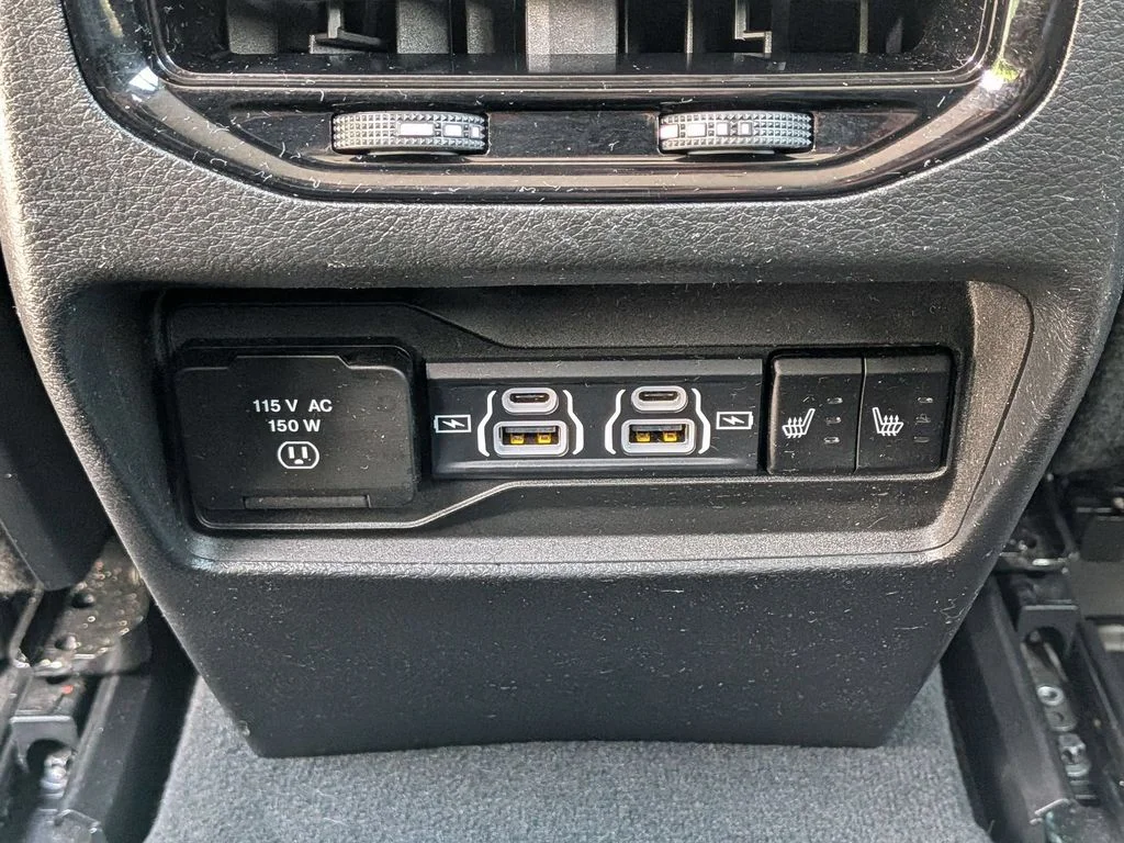 Used 2023 Black Jeep Limited image 24