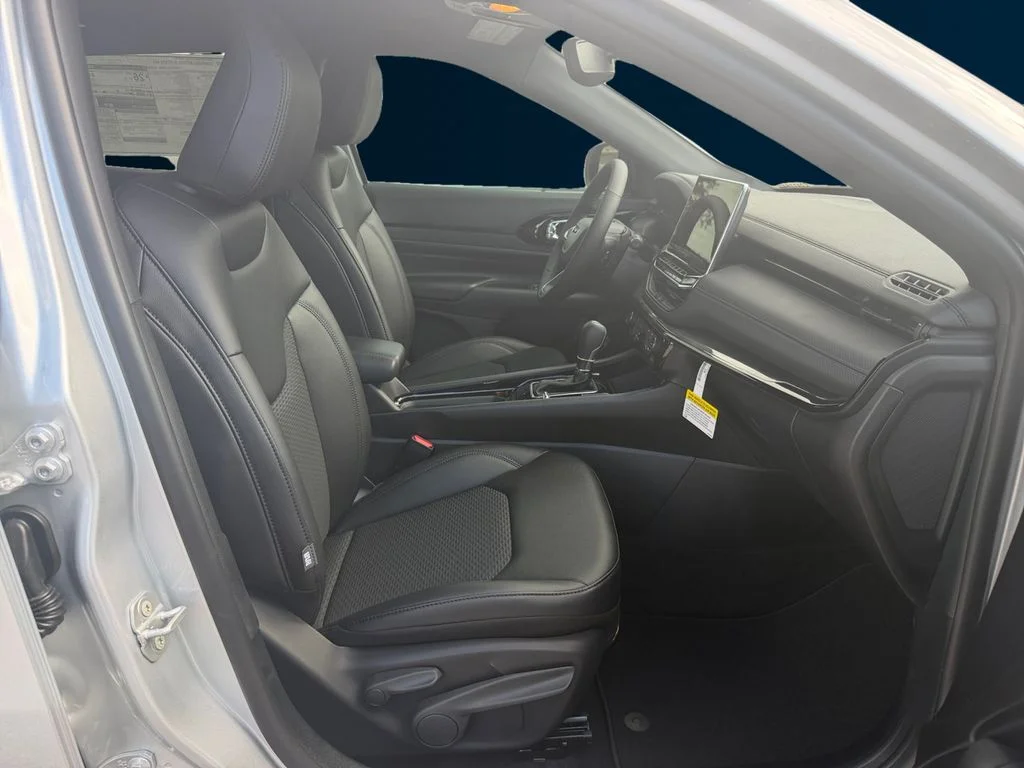 New 2026 Silver Jeep Latitude image 17