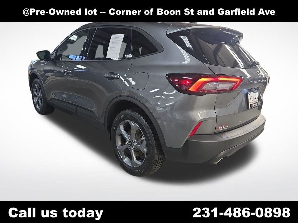Used 2025 Gray Ford ST-Line Select image 5