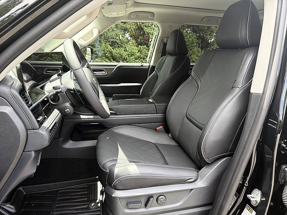 New 2027 BLACK OBSIDIAN INFINITI LUXE image 11